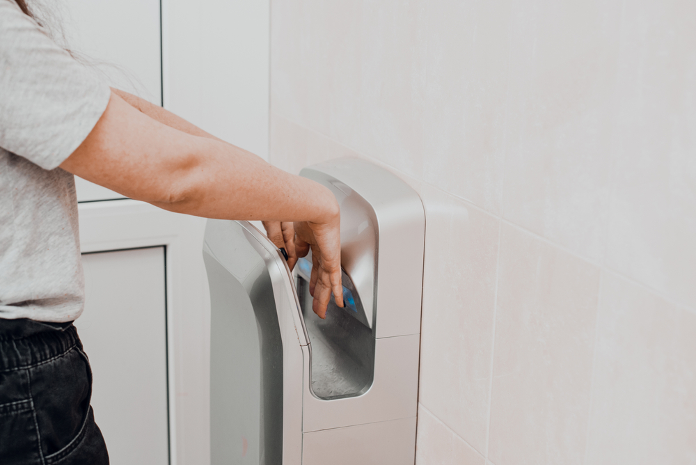 Consum energetic al unui uscător de mâini